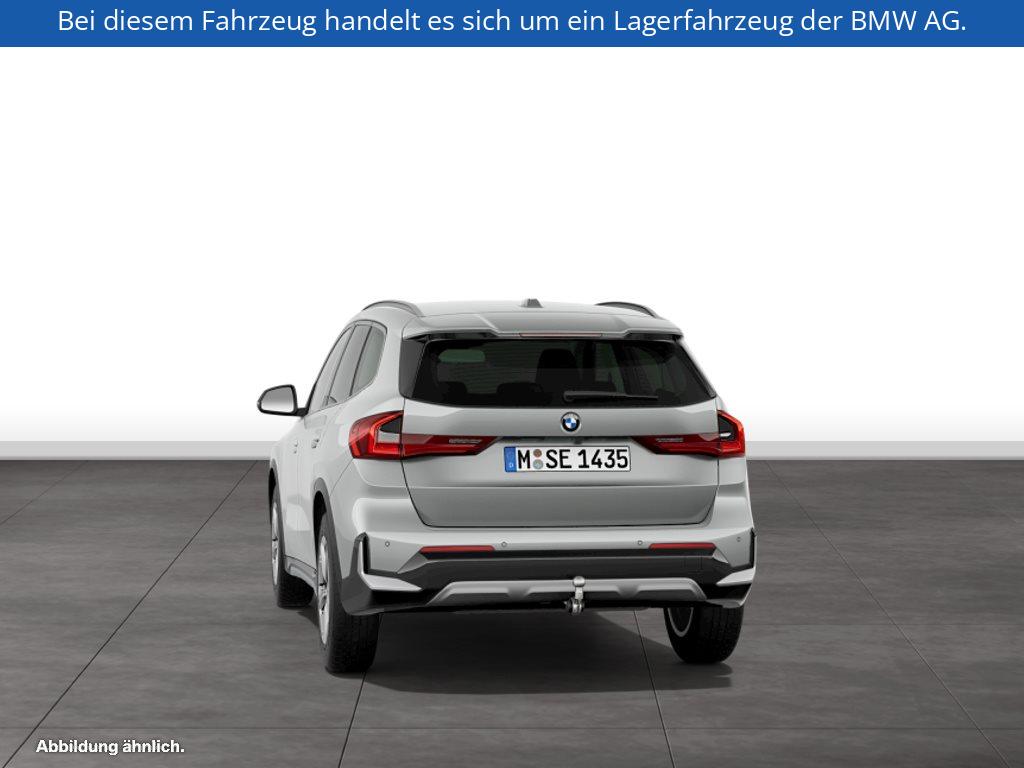 Fahrzeugabbildung BMW X1 sDrive20i