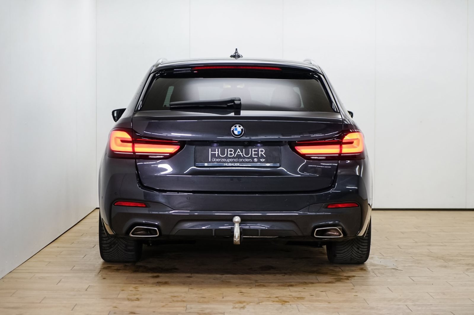 Fahrzeugabbildung BMW 520d xDrive Touring [M Sport, LC Prof., ACC, AHK]