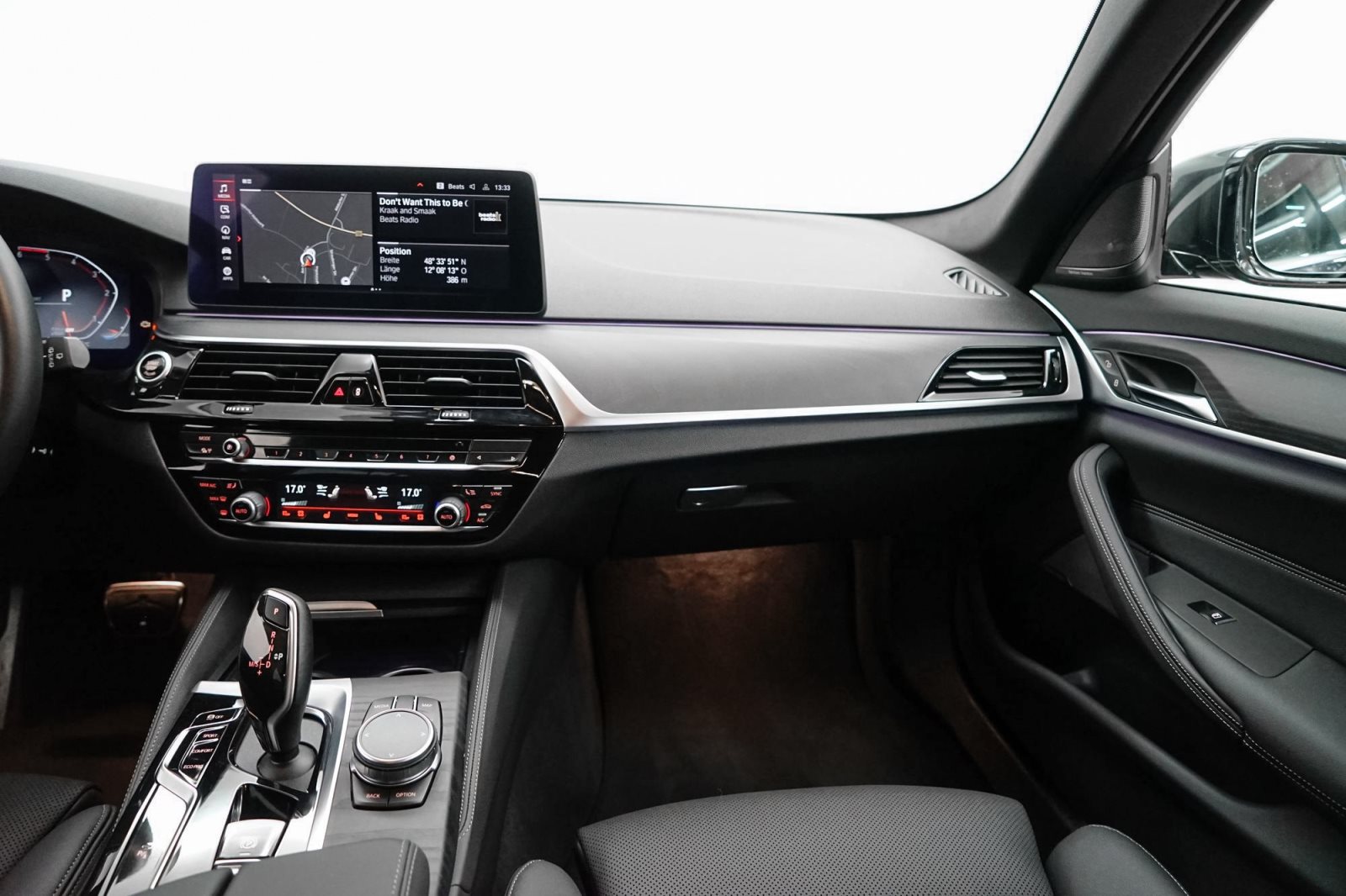 Fahrzeugabbildung BMW 520d xDrive Touring [M Sport, LC Prof., ACC, AHK]