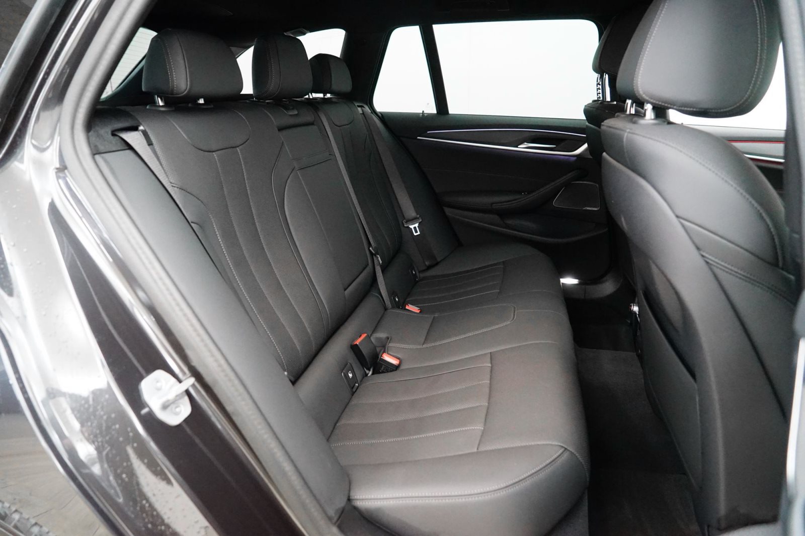 Fahrzeugabbildung BMW 520d xDrive Touring [M Sport, LC Prof., ACC, AHK]