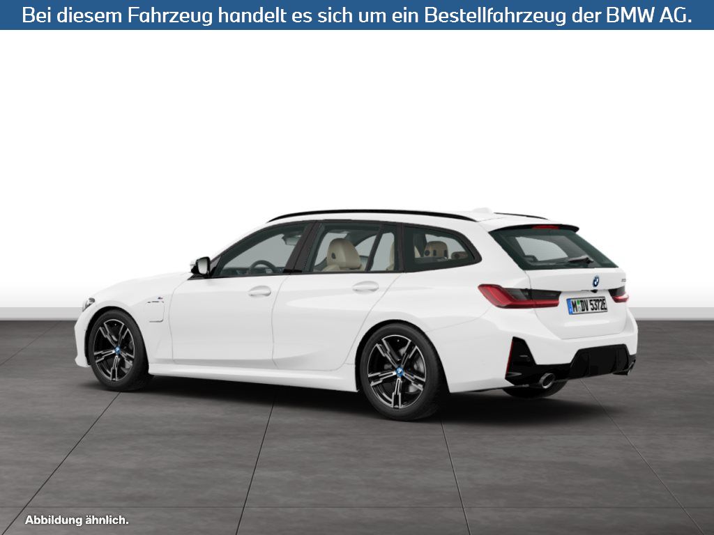 Fahrzeugabbildung BMW 330e Touring