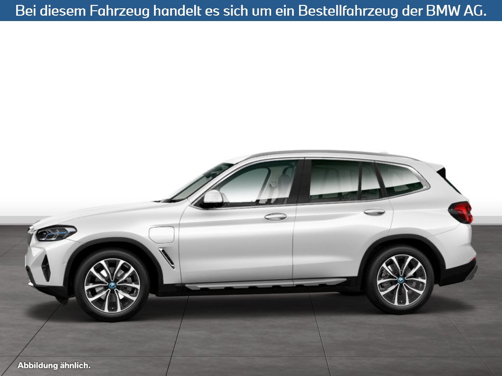 Fahrzeugabbildung BMW X3 xDrive30e