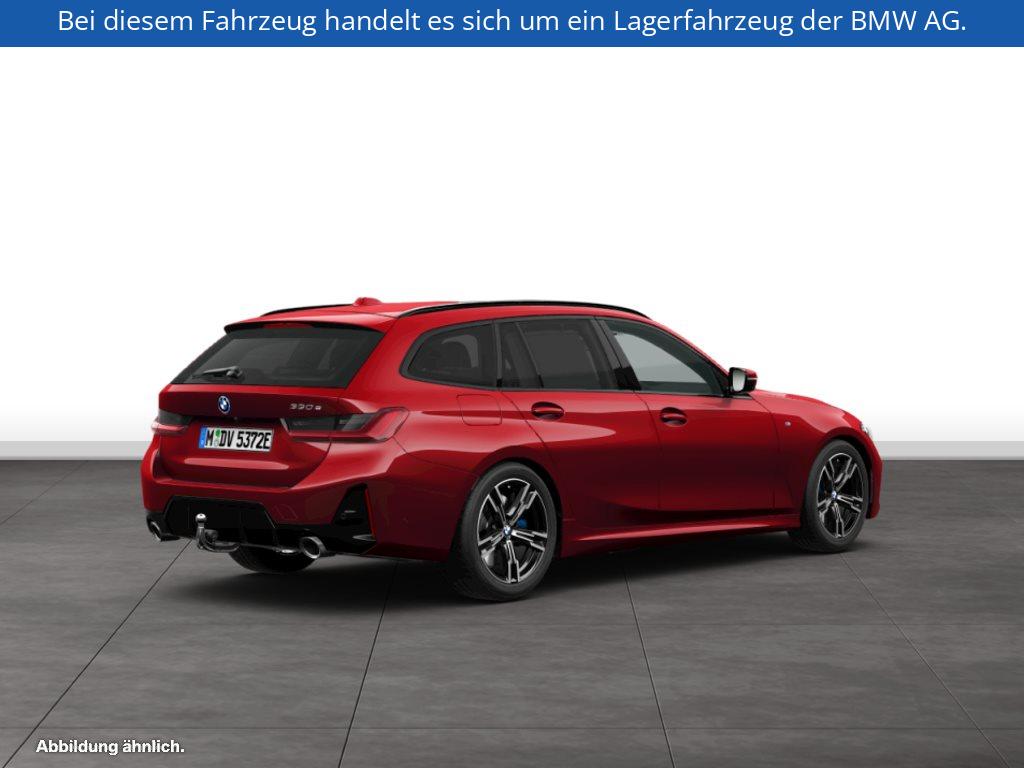 Fahrzeugabbildung BMW 330e Touring