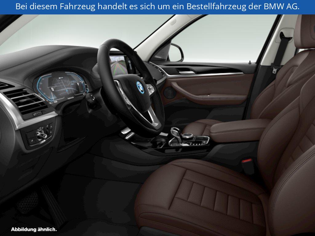Fahrzeugabbildung BMW X3 xDrive30e