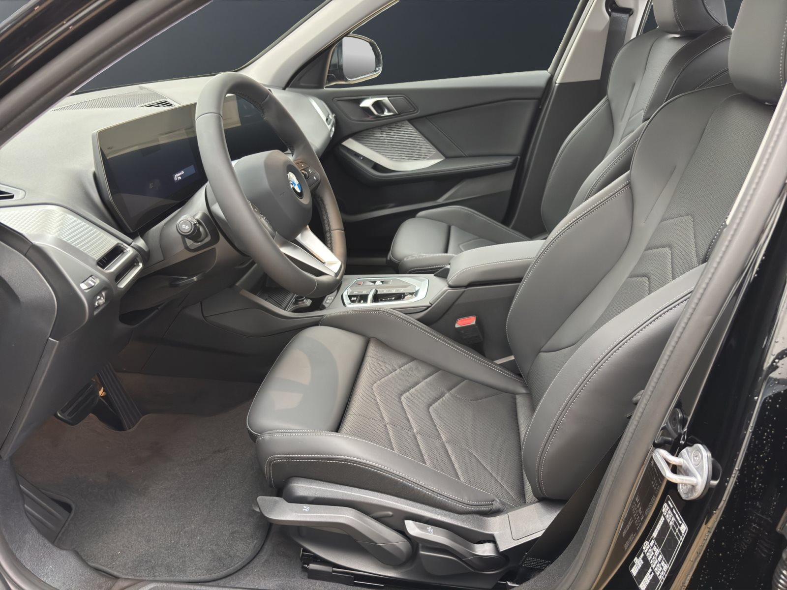 Fahrzeugabbildung BMW 120 [M Sport, Navi, 18 LMR, RFK, SHZ, LED] DAB