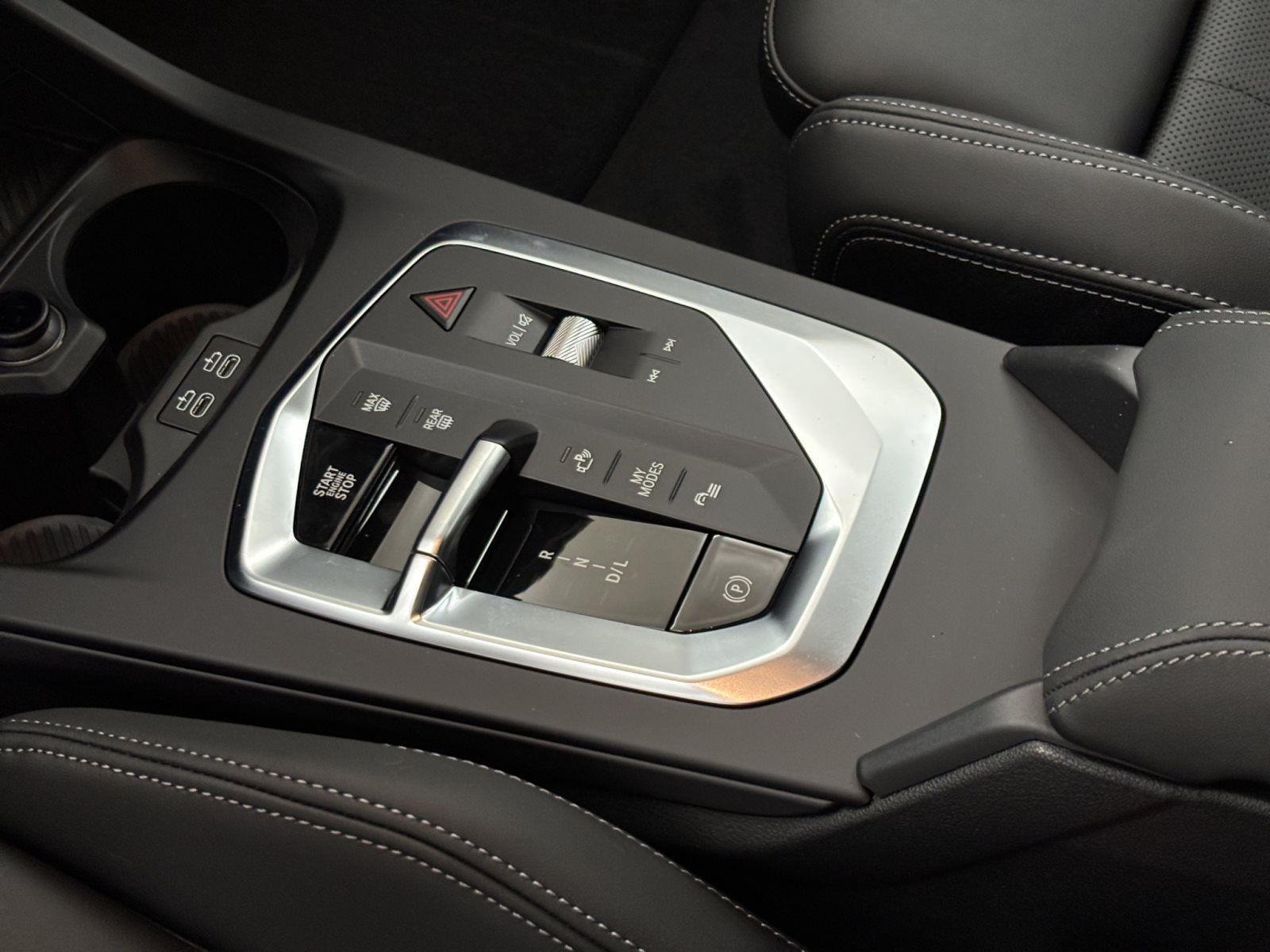 Fahrzeugabbildung BMW 120 [M Sport, Navi, 18 LMR, RFK, SHZ, LED] DAB