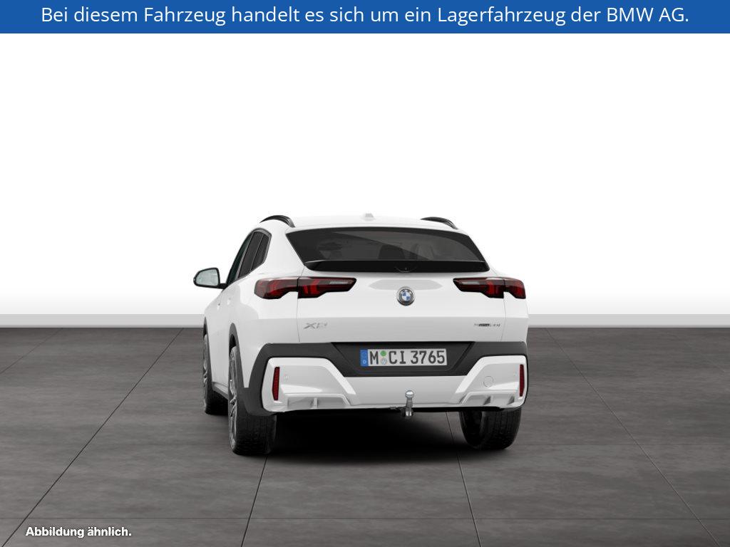 Fahrzeugabbildung BMW X2 sDrive20i