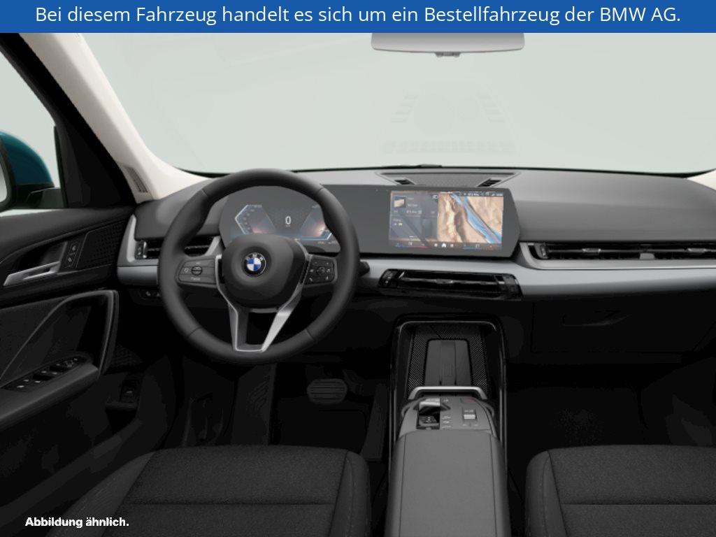 Fahrzeugabbildung BMW X1 sDrive20i