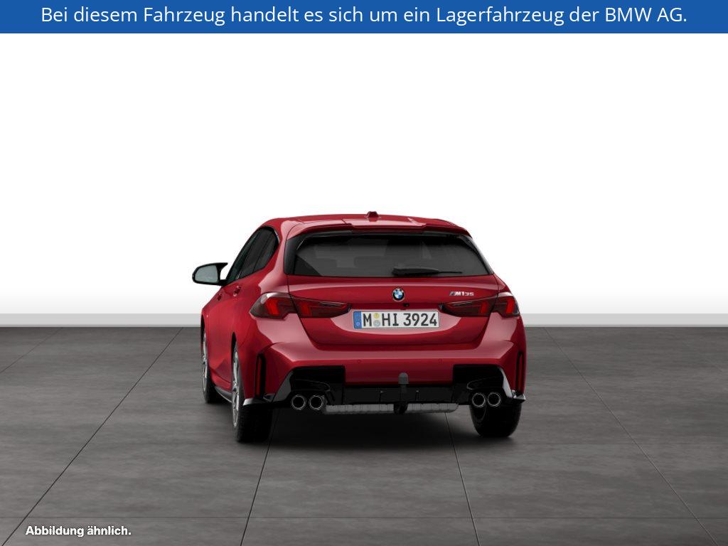 Fahrzeugabbildung BMW M135 xDrive