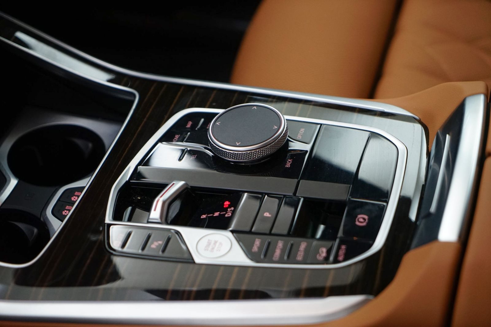 Fahrzeugabbildung BMW X5 xDrive30d [M Sport, HUD, AHK, ACC, 22 LMR]
