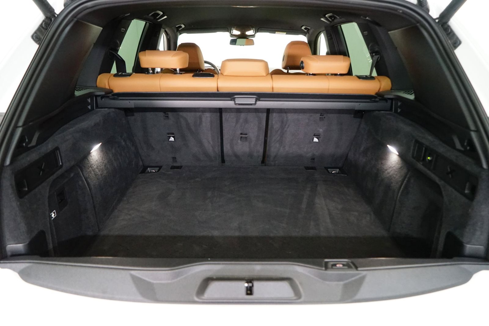 Fahrzeugabbildung BMW X5 xDrive30d [M Sport, HUD, AHK, ACC, 22 LMR]