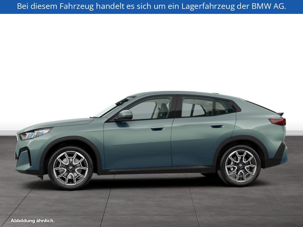 Fahrzeugabbildung BMW X2 sDrive20i