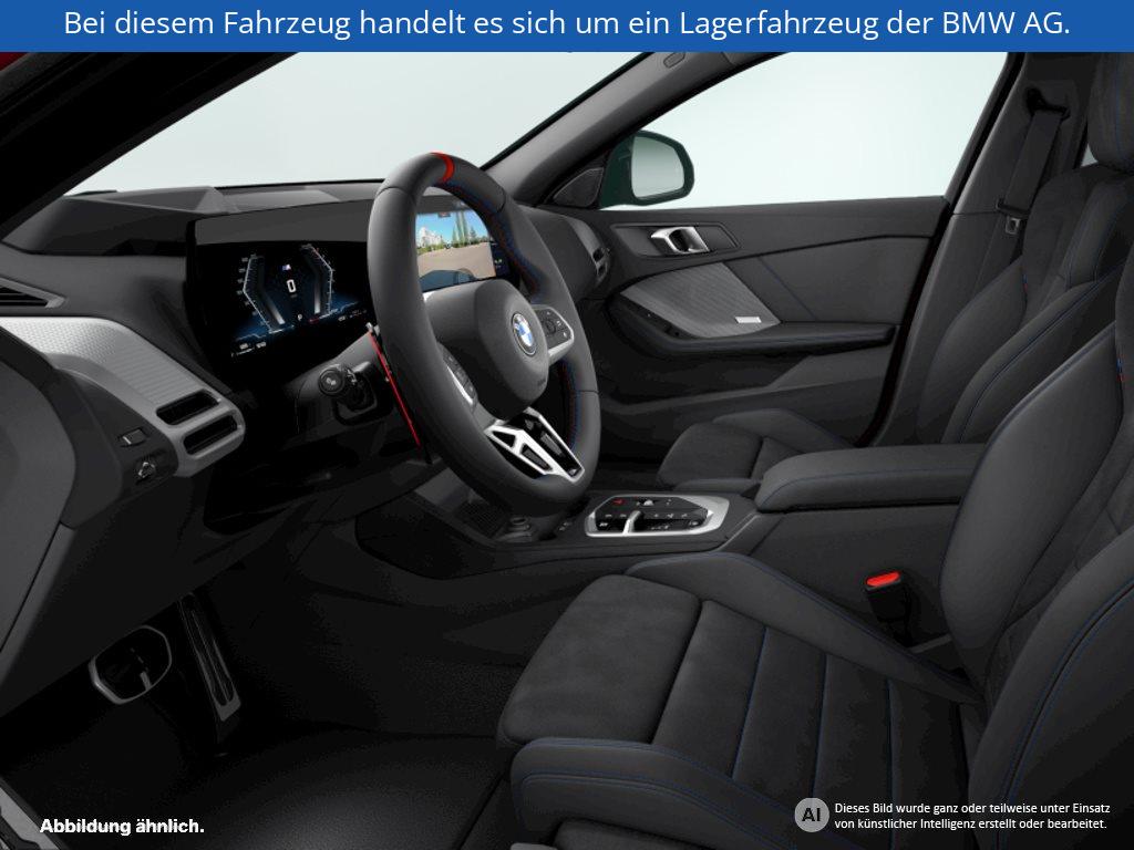 Fahrzeugabbildung BMW M135 xDrive