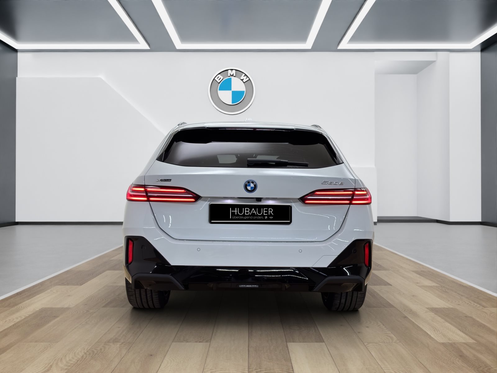 Fahrzeugabbildung BMW 530e xDrive Touring [M Sport, AHK, ACC, RFK, h&k Sound]