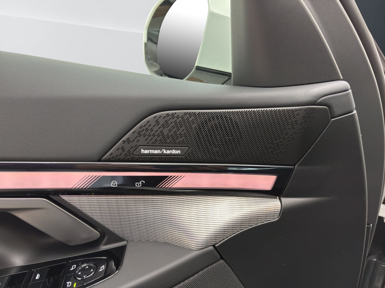 Fahrzeugabbildung BMW 530e xDrive Touring [M Sport, AHK, ACC, RFK, h&k Sound]