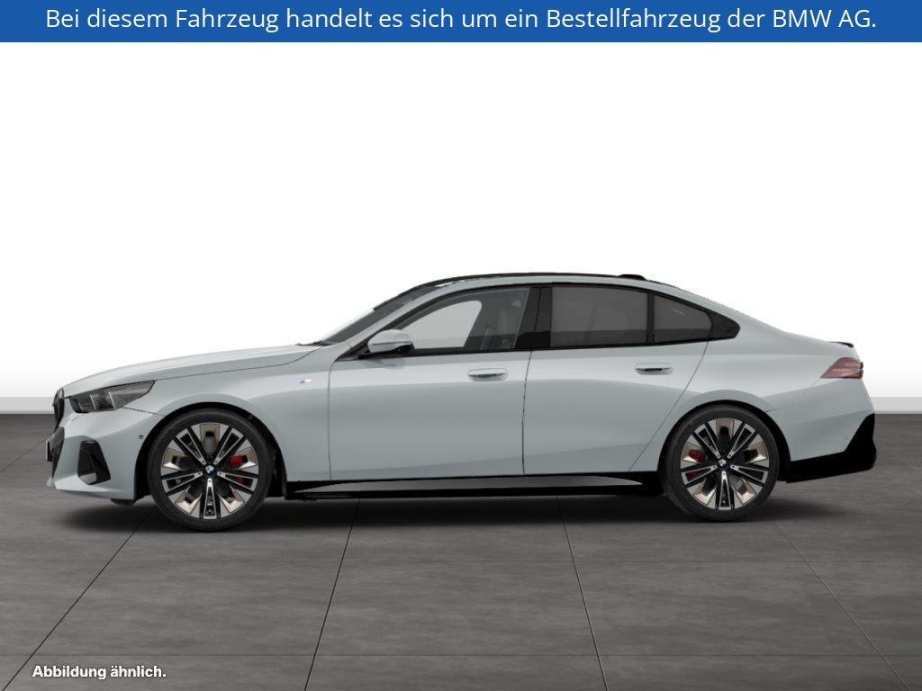 Fahrzeugabbildung BMW 520i Limousine