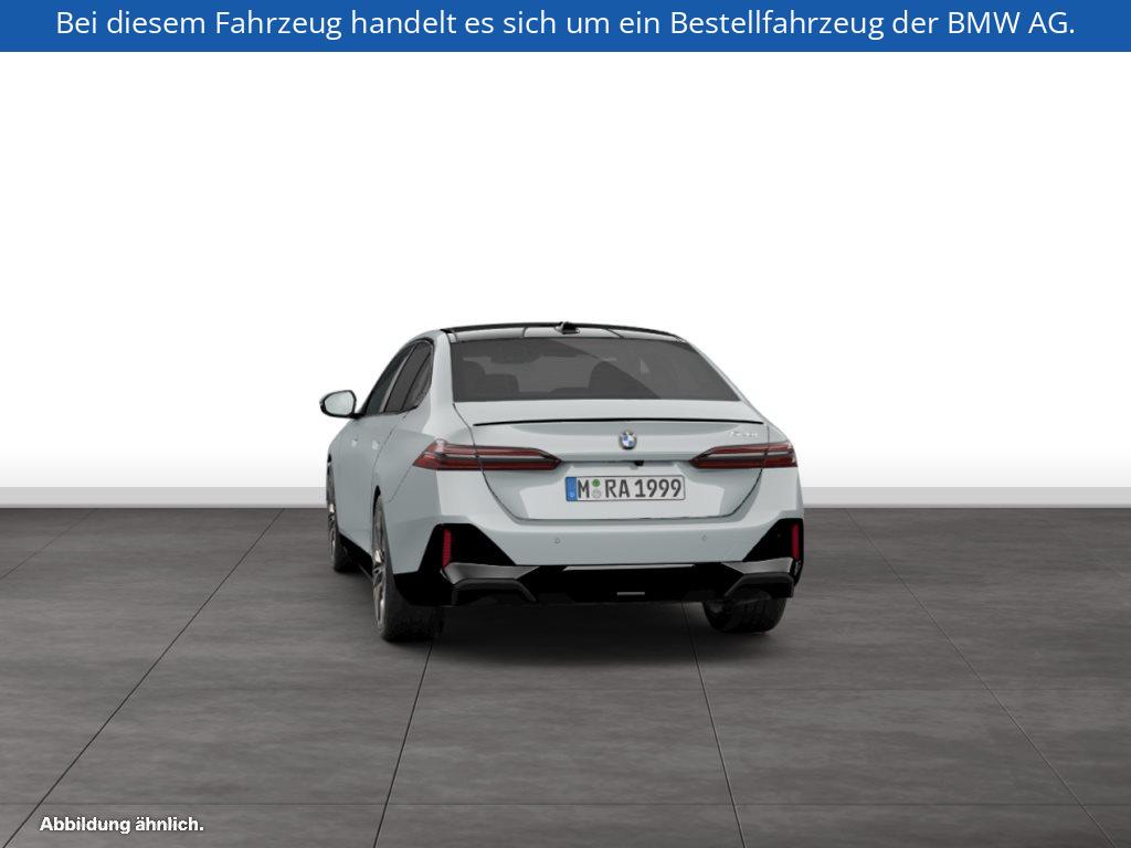 Fahrzeugabbildung BMW 520i Limousine
