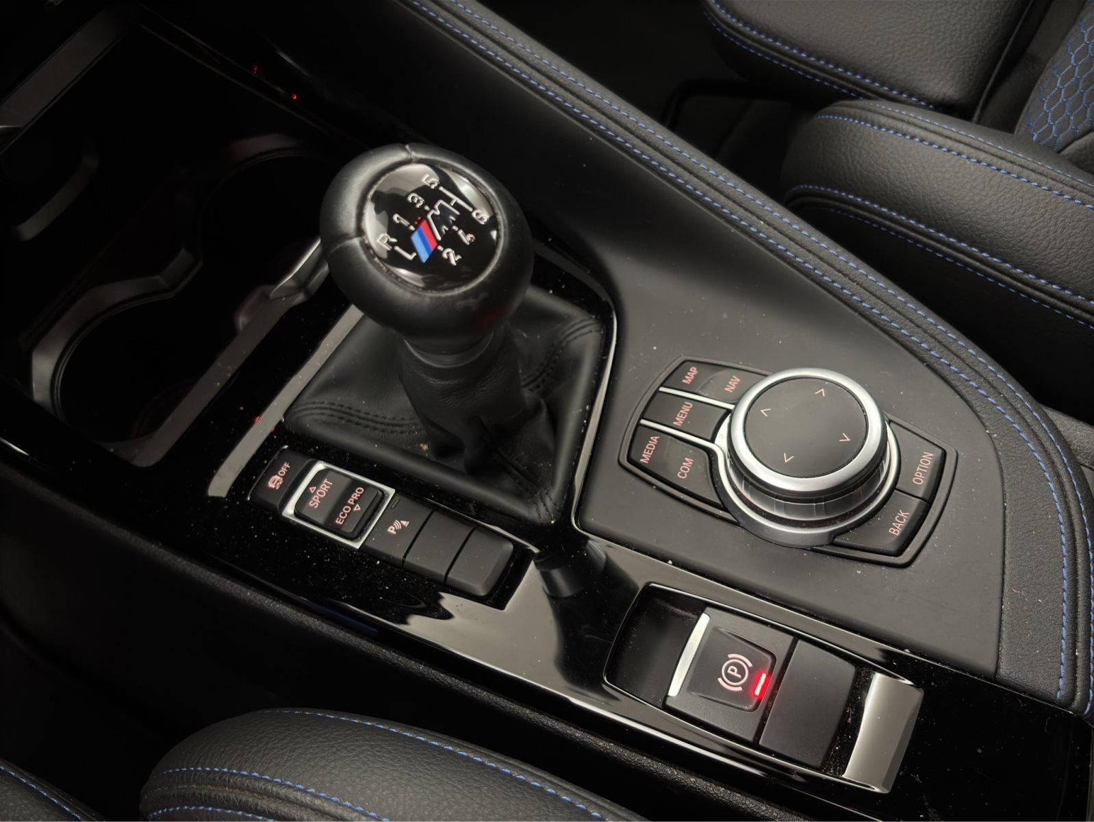 Fahrzeugabbildung BMW X1 sDrive18i [M Sport, Navi, LED, PDC, SHZ]
