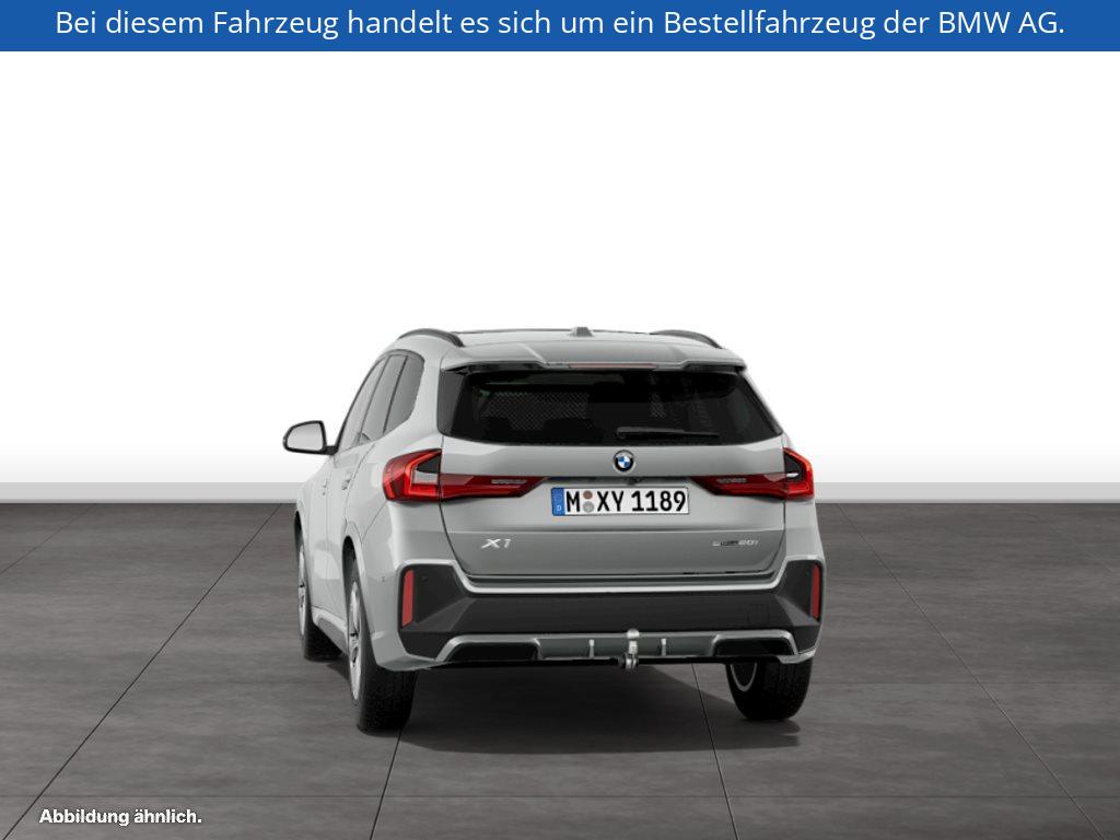Fahrzeugabbildung BMW X1 sDrive20i