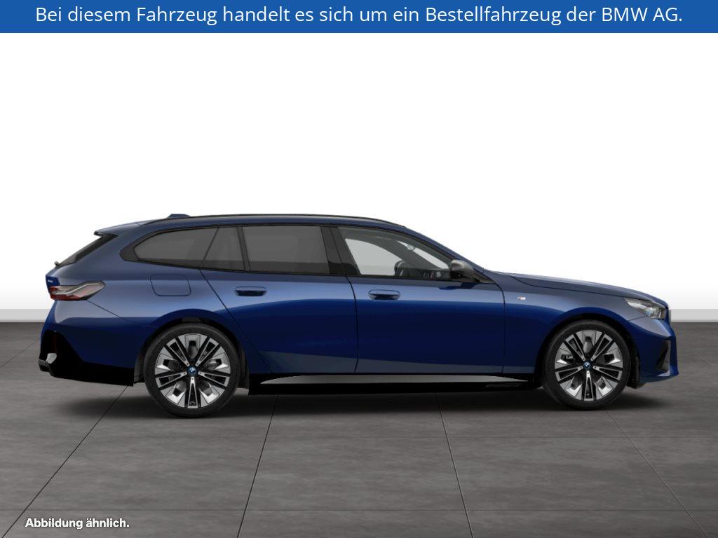 Fahrzeugabbildung BMW i5 eDrive40 Touring