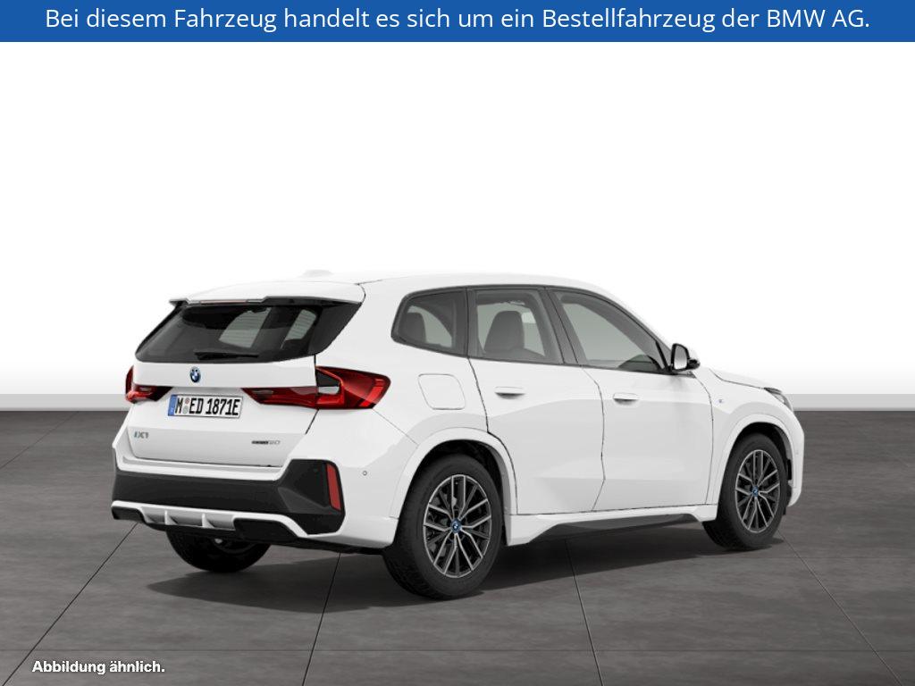 Fahrzeugabbildung BMW iX1 eDrive20