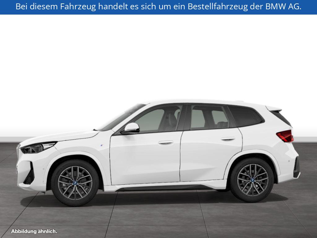 Fahrzeugabbildung BMW iX1 eDrive20