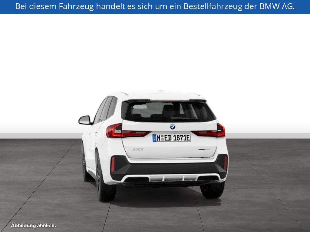 Fahrzeugabbildung BMW iX1 eDrive20