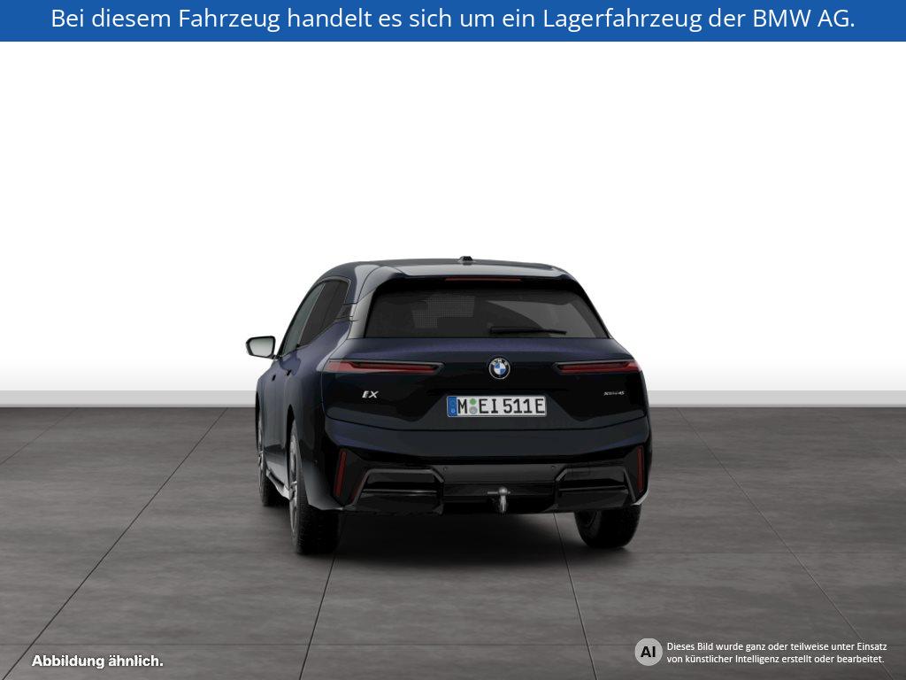 Fahrzeugabbildung BMW iX xDrive45