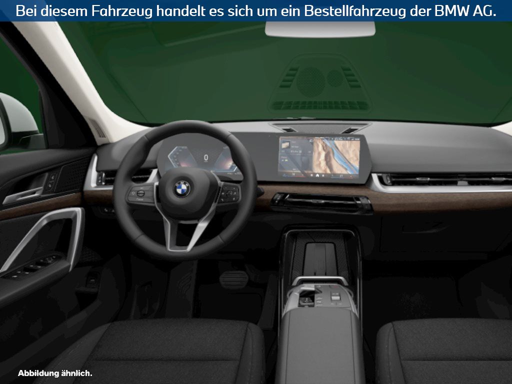 Fahrzeugabbildung BMW X1 sDrive18i SAV