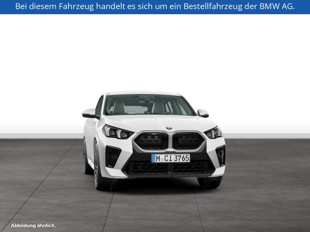 Fahrzeugabbildung BMW X2 sDrive20i