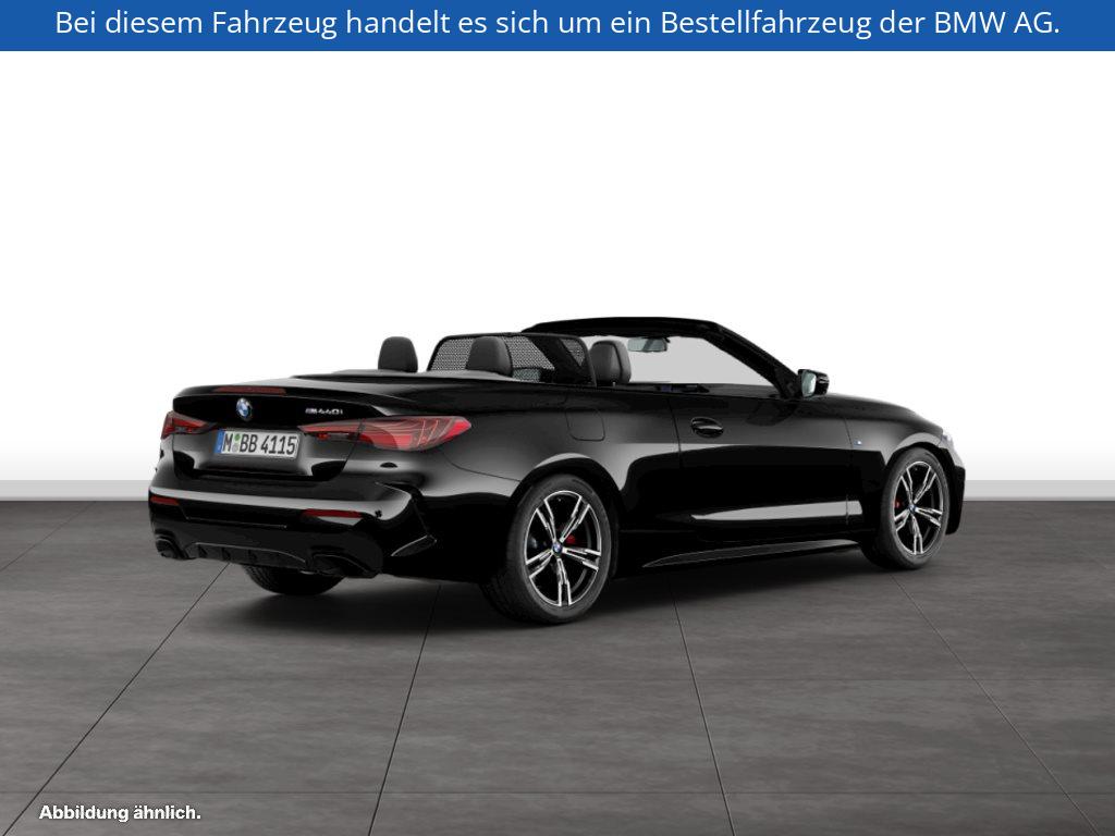 Fahrzeugabbildung BMW M440i xDrive Cabrio