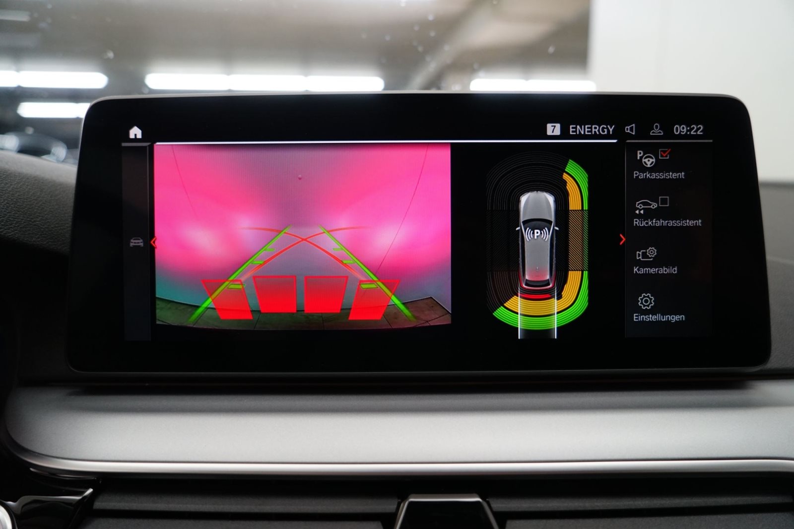 Fahrzeugabbildung BMW 520d xDrive Touring [LC Prof., ACC, Laser, Komfortsitze]