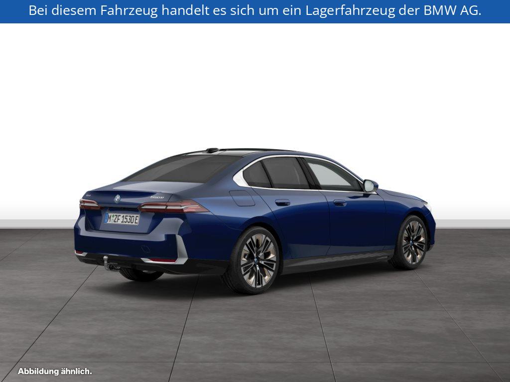 Fahrzeugabbildung BMW 550e xDrive Limousine