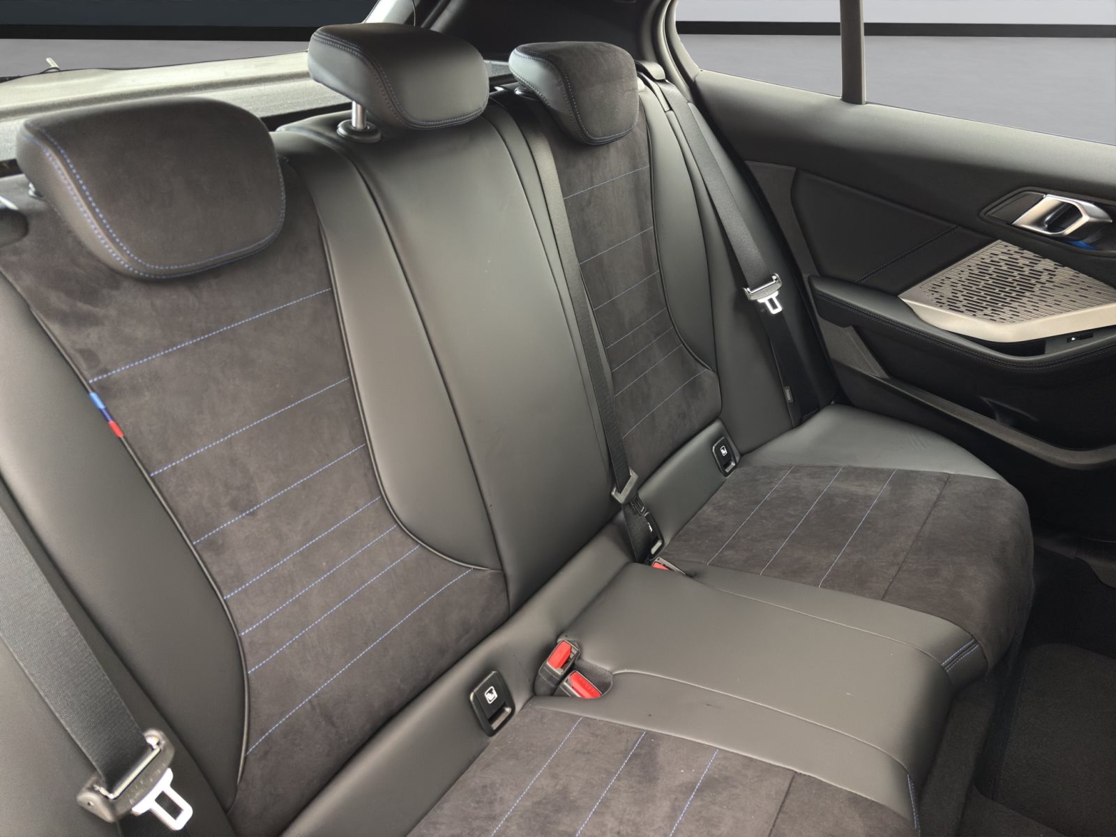 Fahrzeugabbildung BMW 120 [M Sport, Navi, 19 LMR, RFK, SHZ, LED] DAB