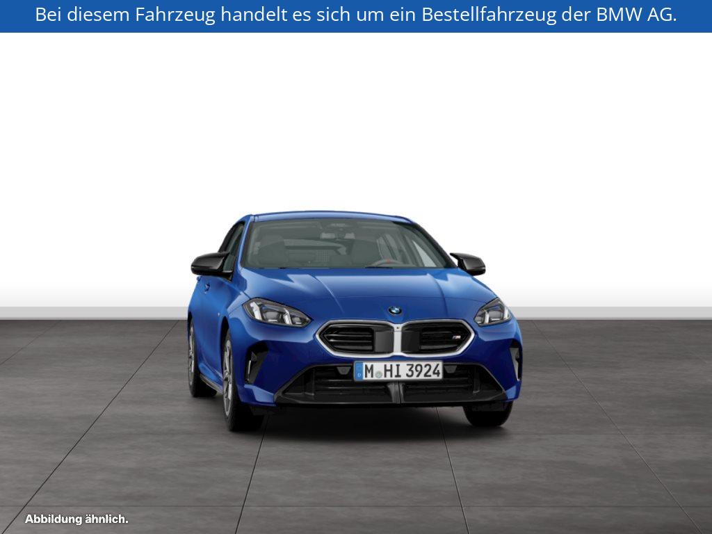 Fahrzeugabbildung BMW M135 xDrive