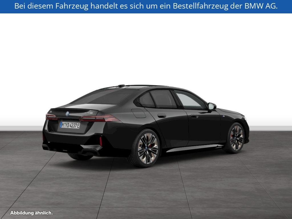 Fahrzeugabbildung BMW i5 eDrive40 Limousine