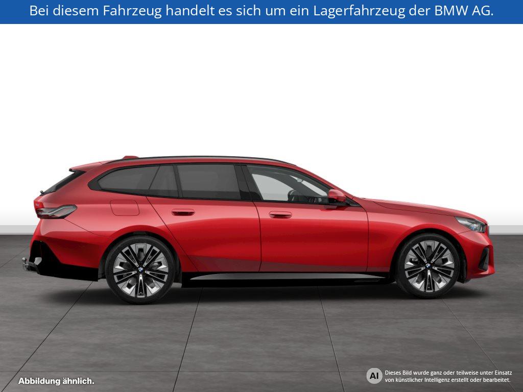 Fahrzeugabbildung BMW 550e xDrive Touring