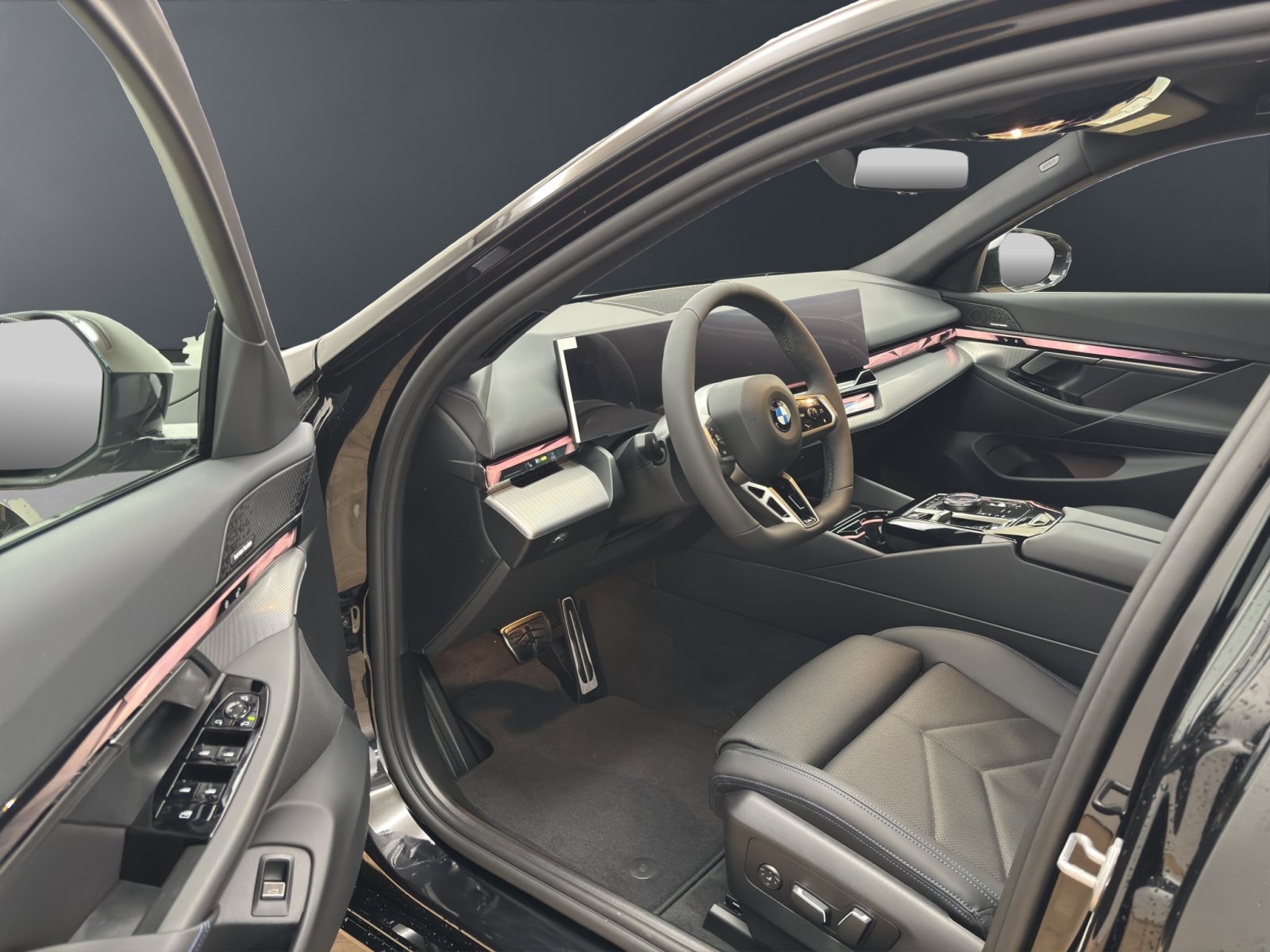 Fahrzeugabbildung BMW 520d Touring [M Sport, AHK, ACC, RFK, h&k Sound]