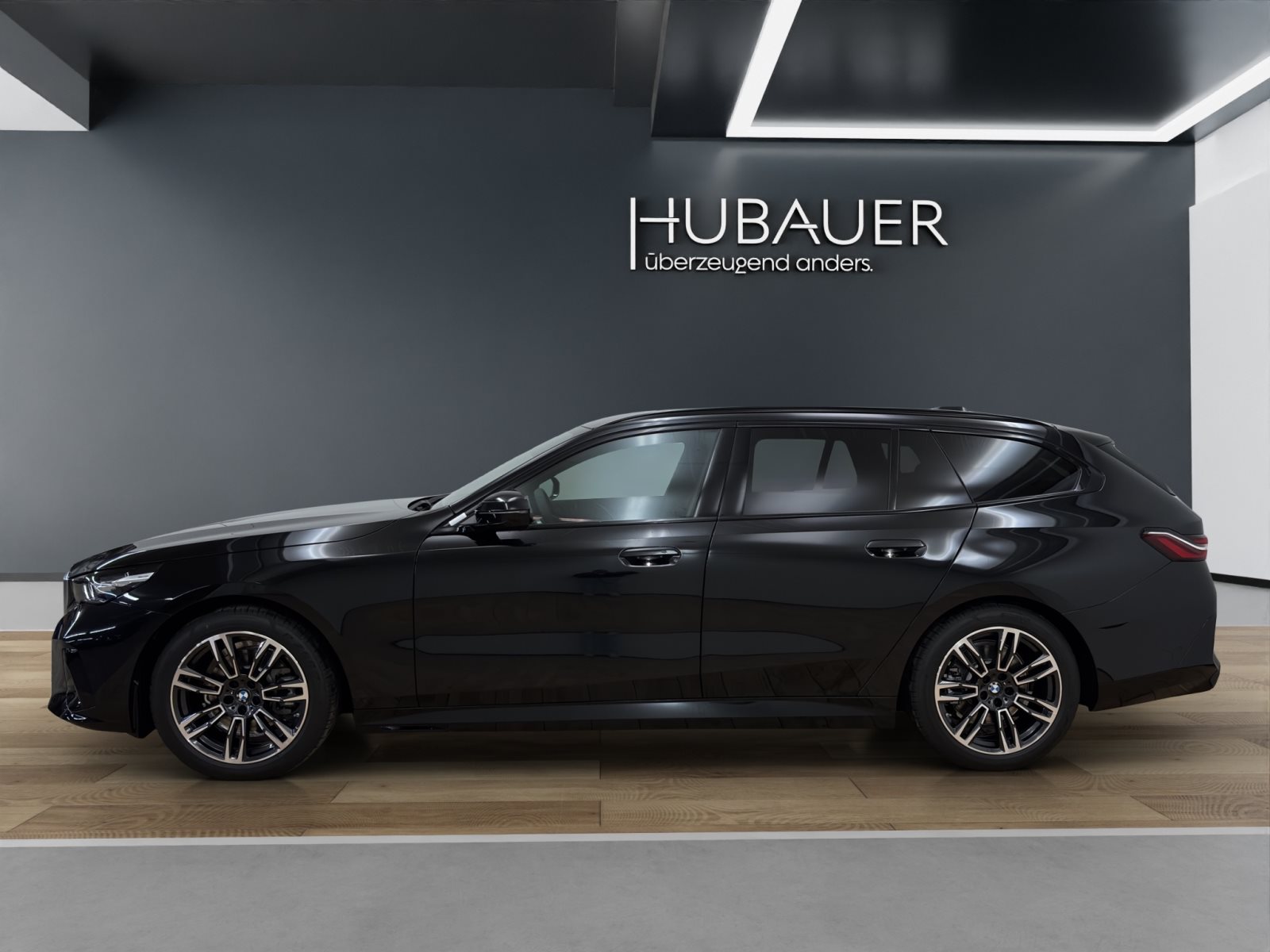 Fahrzeugabbildung BMW 520d Touring [M Sport, AHK, ACC, RFK, h&k Sound]