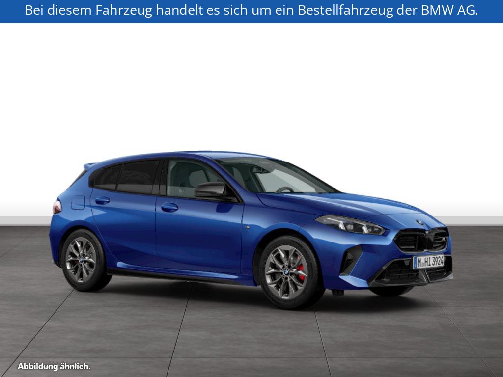 Fahrzeugabbildung BMW M135 xDrive