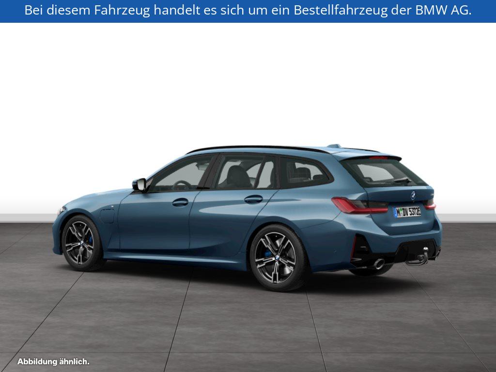 Fahrzeugabbildung BMW 330e Touring