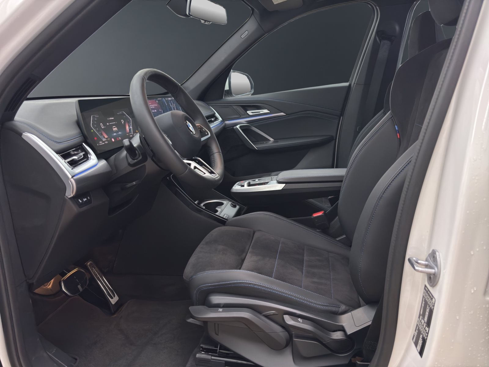 Fahrzeugabbildung BMW X1 sDrive20d [M Sport, AHK, ACC, RFK, 18 LMR]
