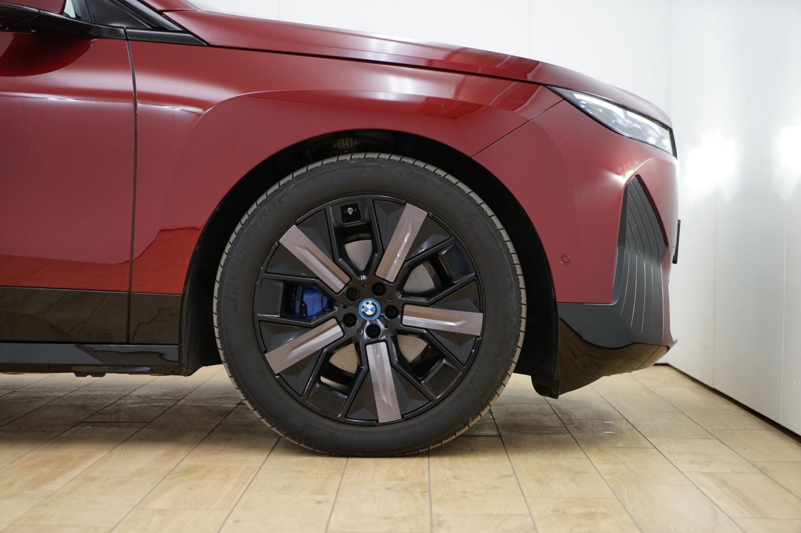 Fahrzeugabbildung BMW iX xDrive40 [DA Prof., Laser, HK Sound, AHK]