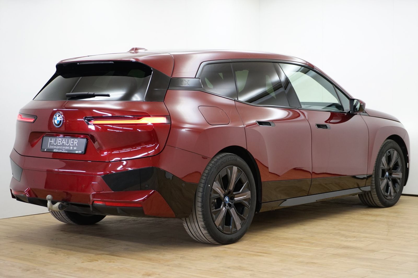 Fahrzeugabbildung BMW iX xDrive40 [DA Prof., Laser, HK Sound, AHK]