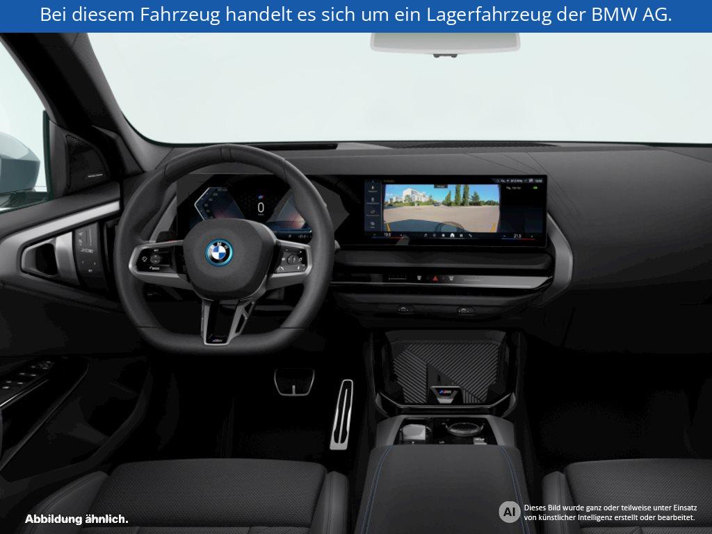 Fahrzeugabbildung BMW X3 30e xDrive