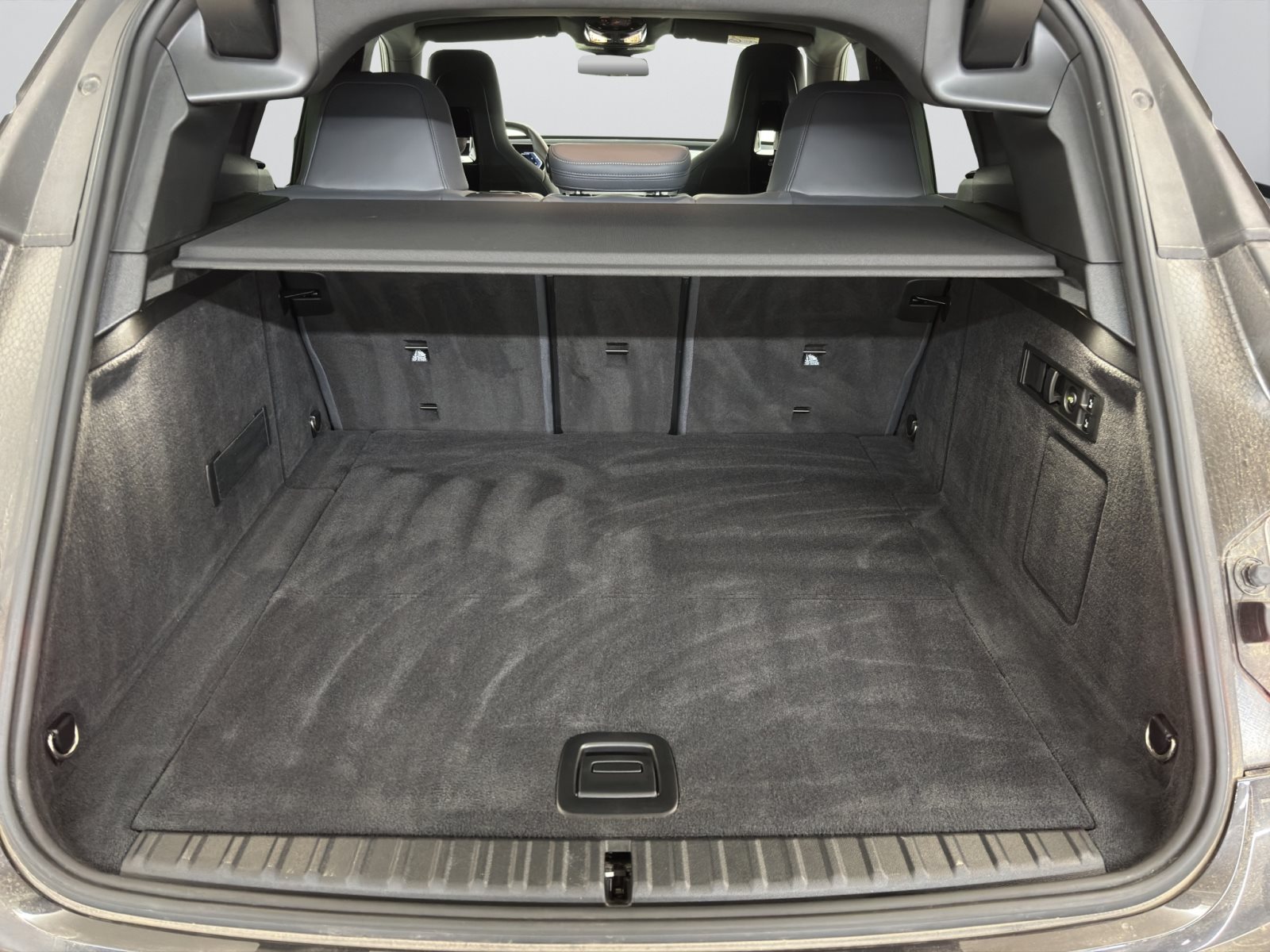 Fahrzeugabbildung BMW iX xDrive40 [Sportpaket, Laser, HK Sound, 360°]