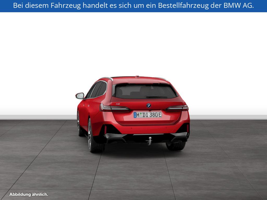 Fahrzeugabbildung BMW i5 eDrive40 Touring