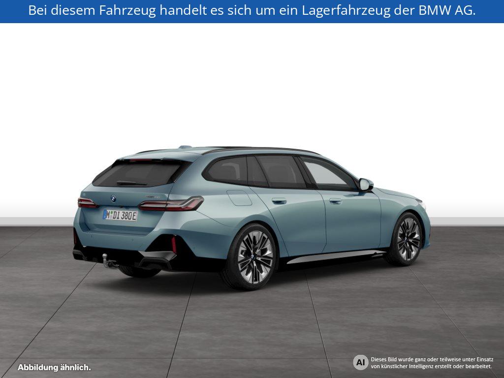 Fahrzeugabbildung BMW i5 eDrive40 Touring