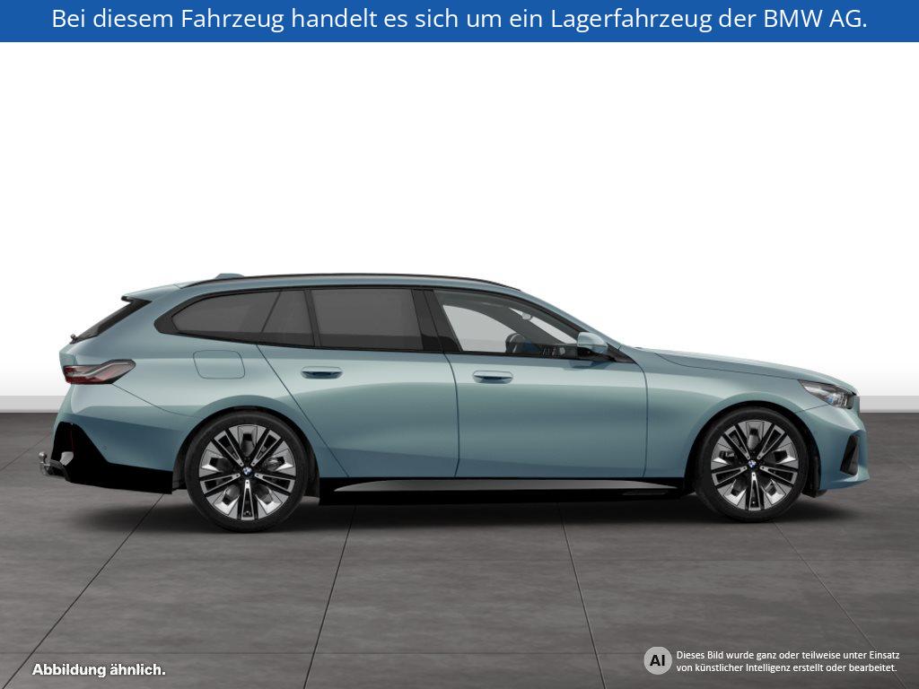Fahrzeugabbildung BMW i5 eDrive40 Touring