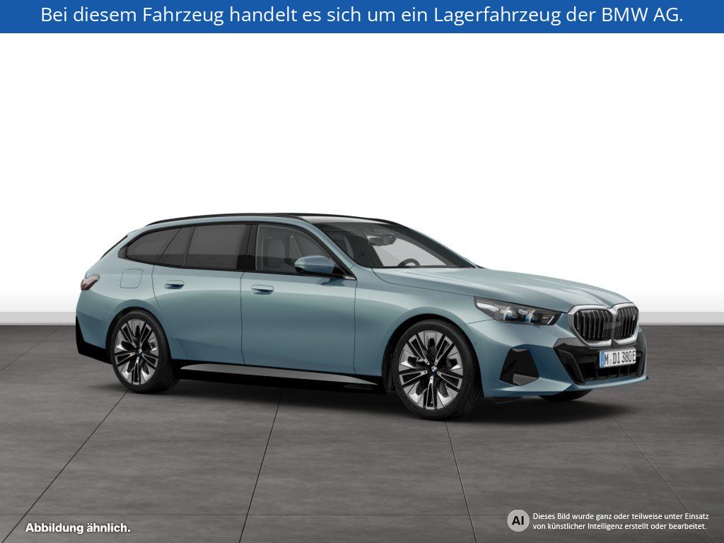 Fahrzeugabbildung BMW i5 eDrive40 Touring